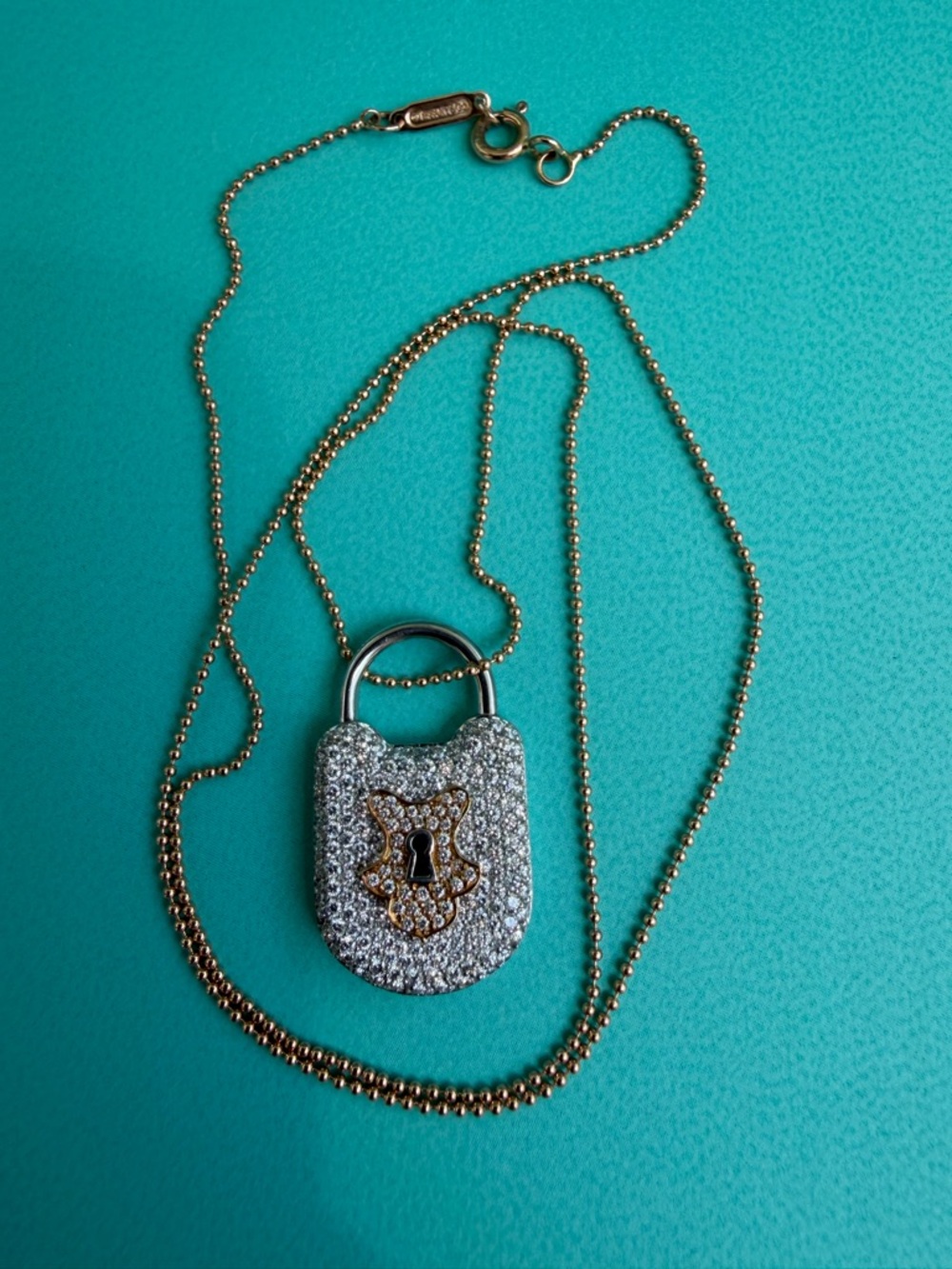 Tiffany&Co.Lock Pendant Platinum, 18k Gold 
With a Necklace Mini Beads 18 K